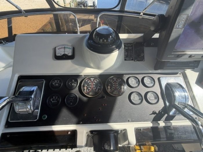 helm, Silverton 34C, trawler for sale