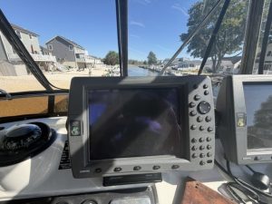 helm, Silverton 34C, trawler for sale