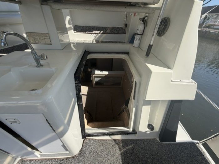 deck, Silverton 34C, trawler for sale