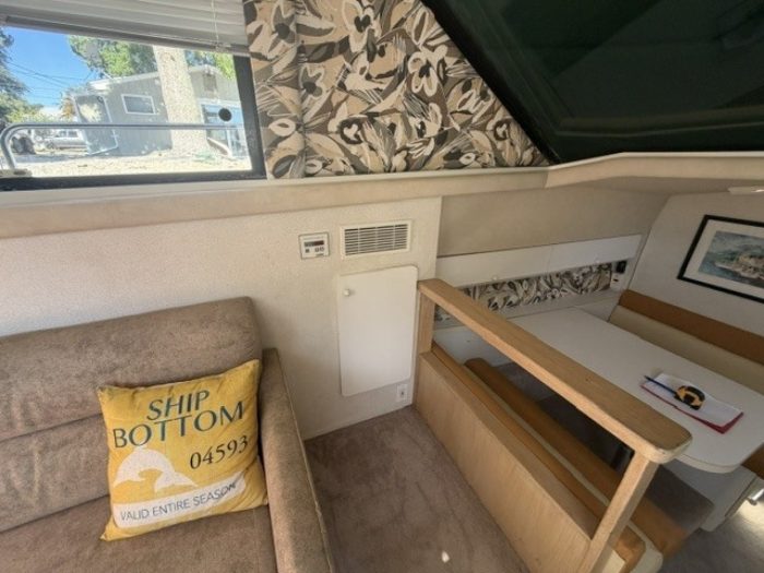 salon, Silverton 34C, trawler for sale