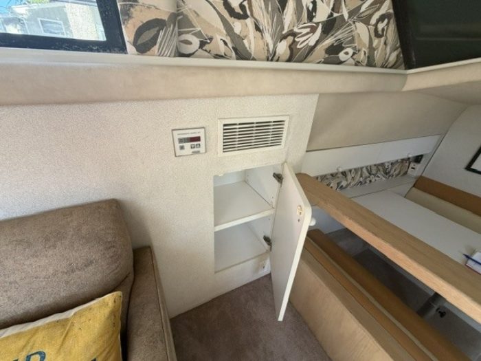 salon, Silverton 34C, trawler for sale