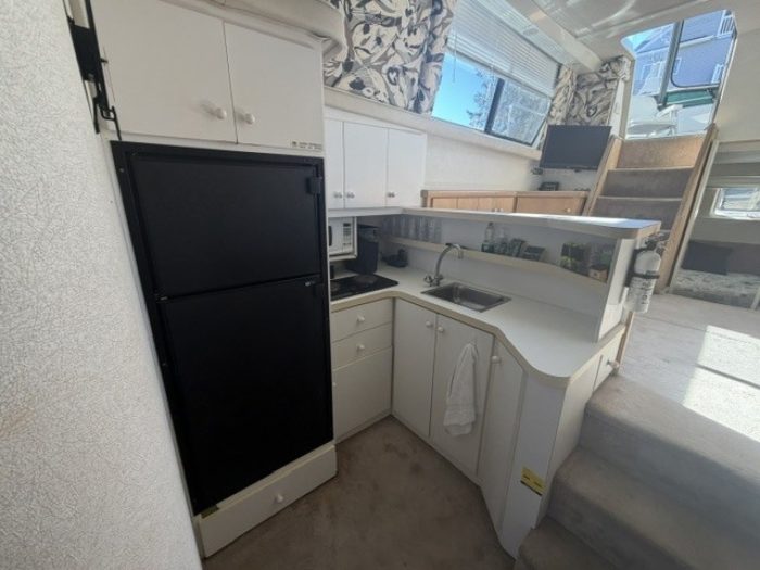interior, Silverton 34C, trawler for sale