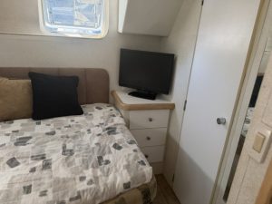 bed, Silverton 34C, trawler for sale