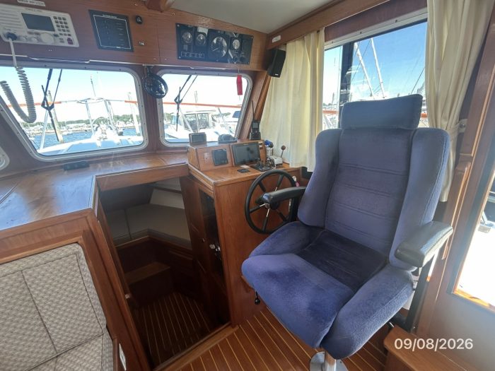 navigation station, Monk 36, trawler for sale