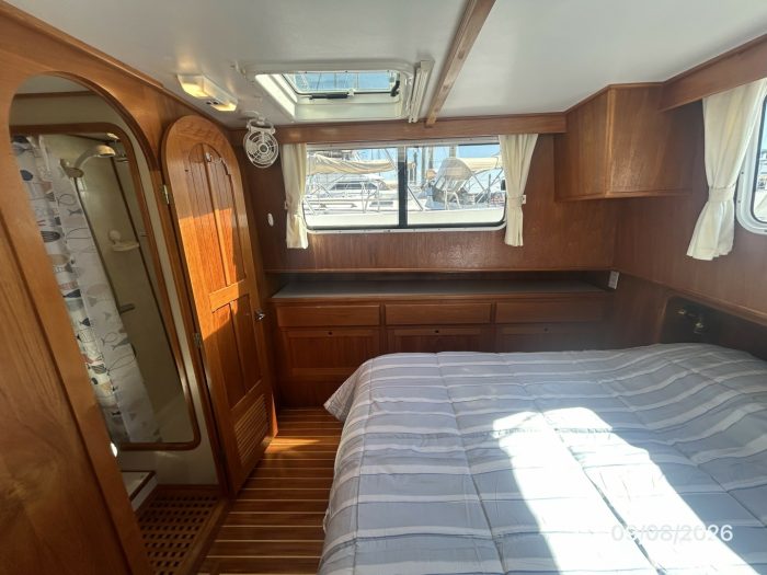 bed, Monk 36, trawler for sale