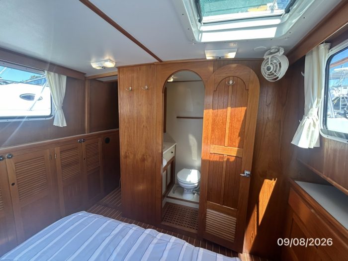 bed, Monk 36, trawler for sale