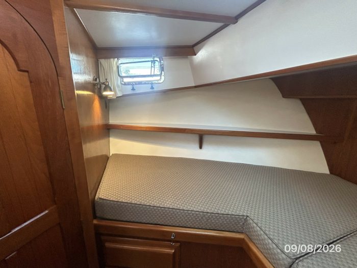 bed, Monk 36, trawler for sale