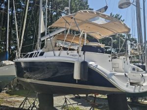 boatyard, Hunter, sailboat for sale