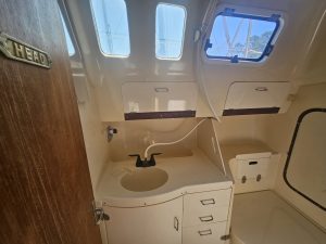 bath, Hunter, sailboat for sale