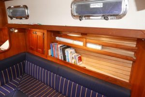 salon, Valiant 42, sailboat for sale