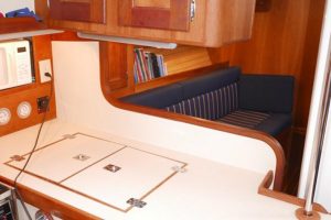 salon, Valiant 42, sailboat for sale