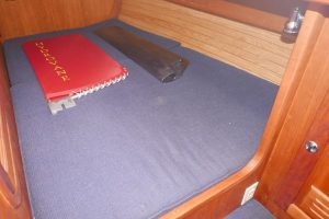 bed, Valiant 42, sailboat for sale