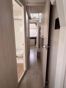 bath, Leopard 45, catamaran for sale