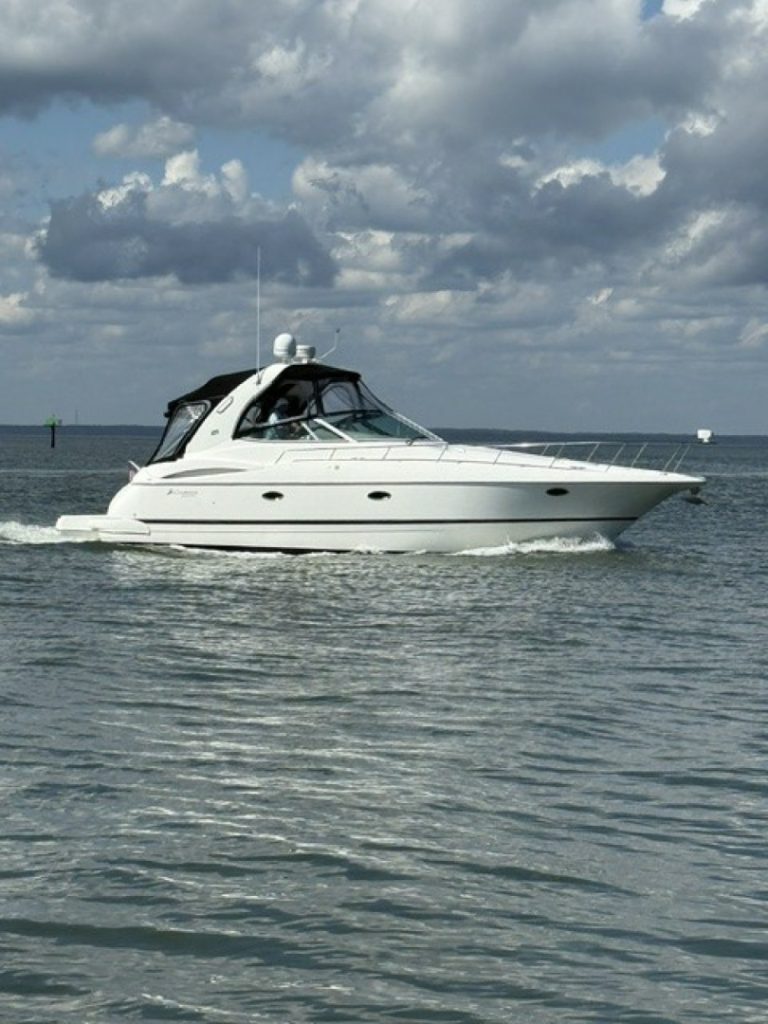 Cruisers 370, trawler for sale