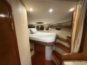 bed, Cruisers, trawler for sale