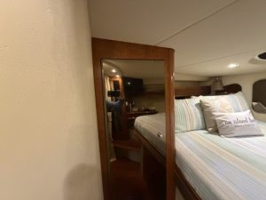 bed, Cruisers, trawler for sale