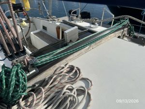 deck, Beneteau, sailboat for sale