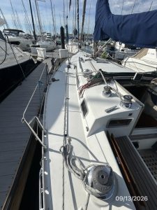 deck, Beneteau, sailboat for sale