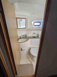 bath, Maverick 420, catamaran for sale