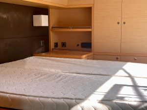bed, Lagoon 620, catamaran for sale