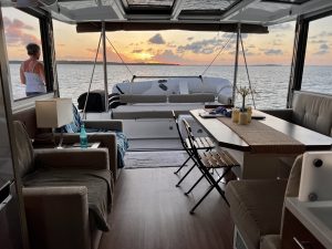 salon, Bali 4.2, catamaran for sale