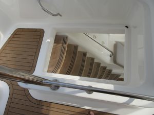 deck, African Cats 420 Powercat, power catamaran for sale