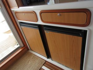 interior, African Cats 420 Powercat, power catamaran for sale