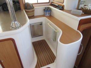 interior, African Cats 420 Powercat, power catamaran for sale