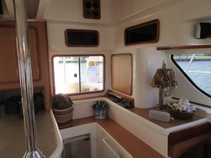 salon, African Cats 420 Powercat, power catamaran for sale
