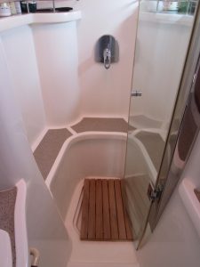 bath, African Cats 420 Powercat, power catamaran for sale
