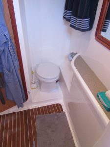 bath, African Cats 420 Powercat, power catamaran for sale