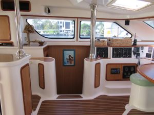 salon, African Cats 420 Powercat, power catamaran for sale