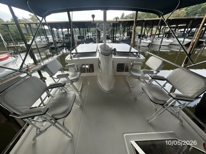 cockpit, Nordic Tug 34, trawler for sale