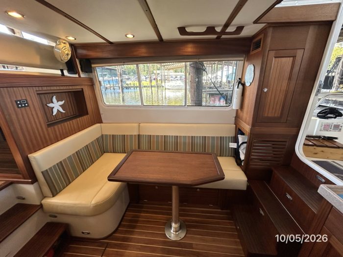 salon, Nordic Tug 34, trawler for sale
