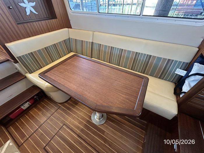 salon, Nordic Tug 34, trawler for sale