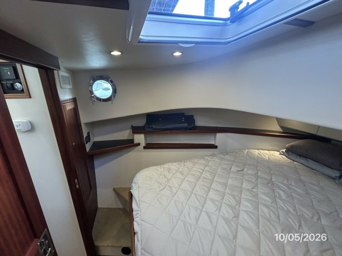 bed, Nordic Tug 34, trawler for sale