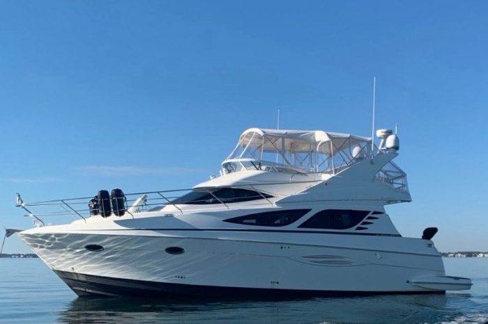 exterior, Silverton 43, trawler for sale