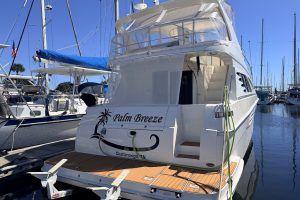 exterior, Silverton 43, trawler for sale
