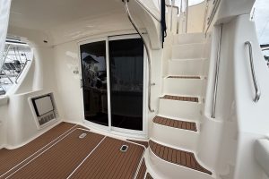 cockpit, Silverton 43, trawler for sale