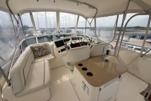cockpit, Silverton 43, trawler for sale