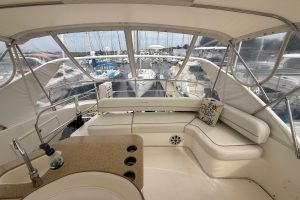 cockpit, Silverton 43, trawler for sale