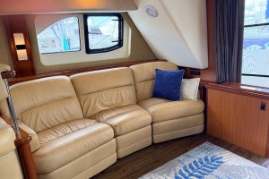 interior, Silverton 43, trawler for sale