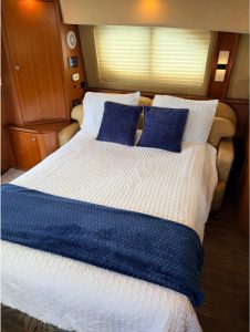 bed, Silverton 43, trawler for sale