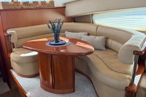 salon, Silverton 43, trawler for sale