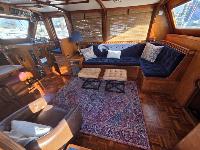 salon, Albin 43, trawler for sale