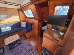 navigation station, Albin 43, trawler for sale