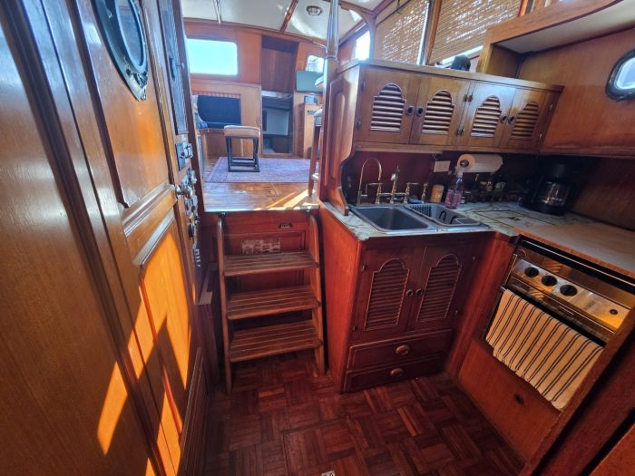 galley, Albin 43, trawler for sale