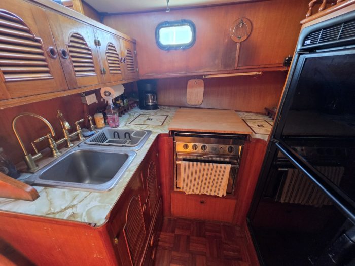 galley, Albin 43, trawler for sale