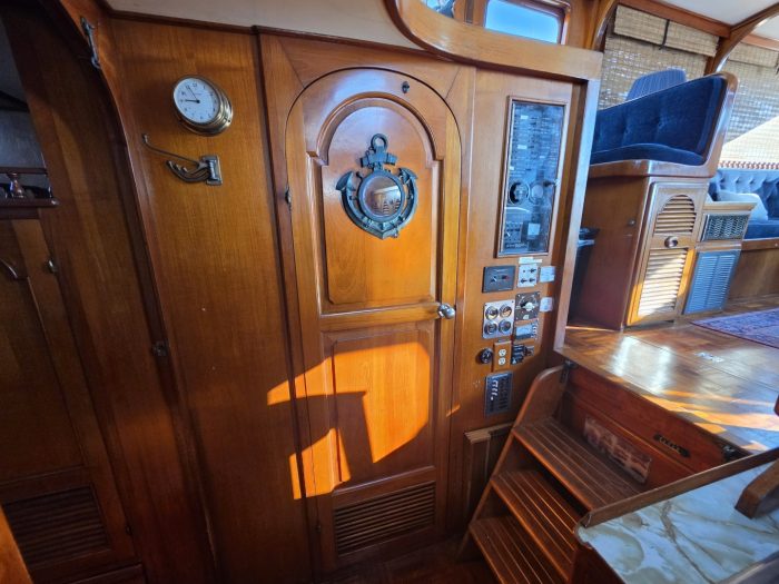 interior, Albin 43, trawler for sale