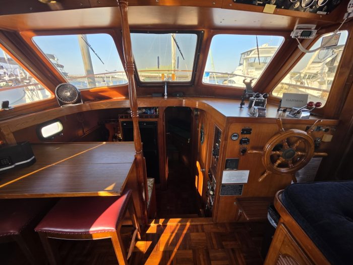 navigation station, Albin 43, trawler for sale